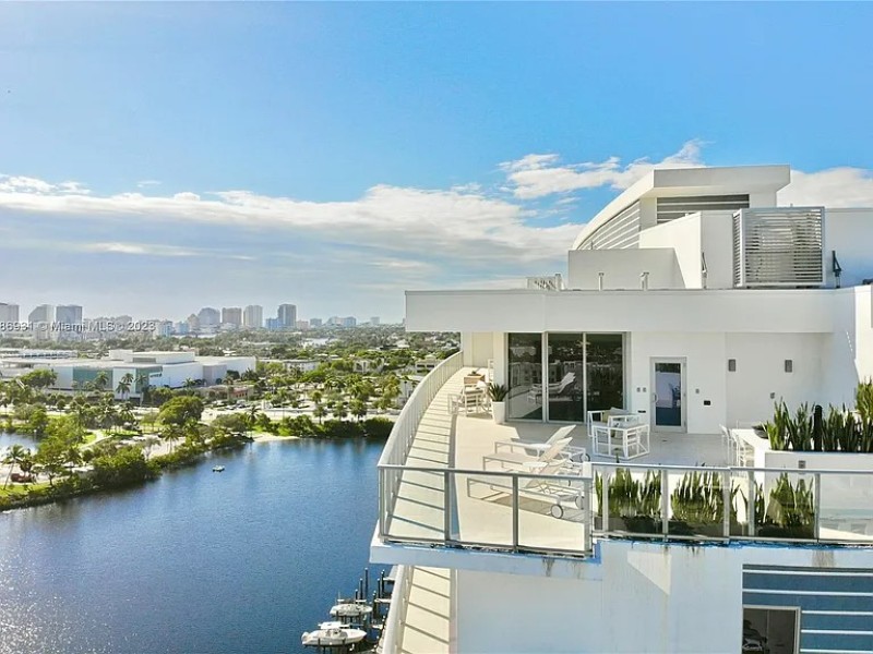 Sold in Fort Lauderdale, FL